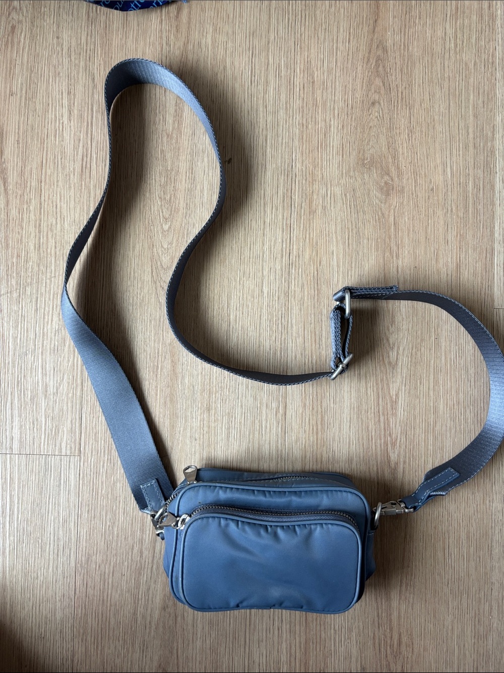 Arket Stylish Camera Crossbody Bag in Blue